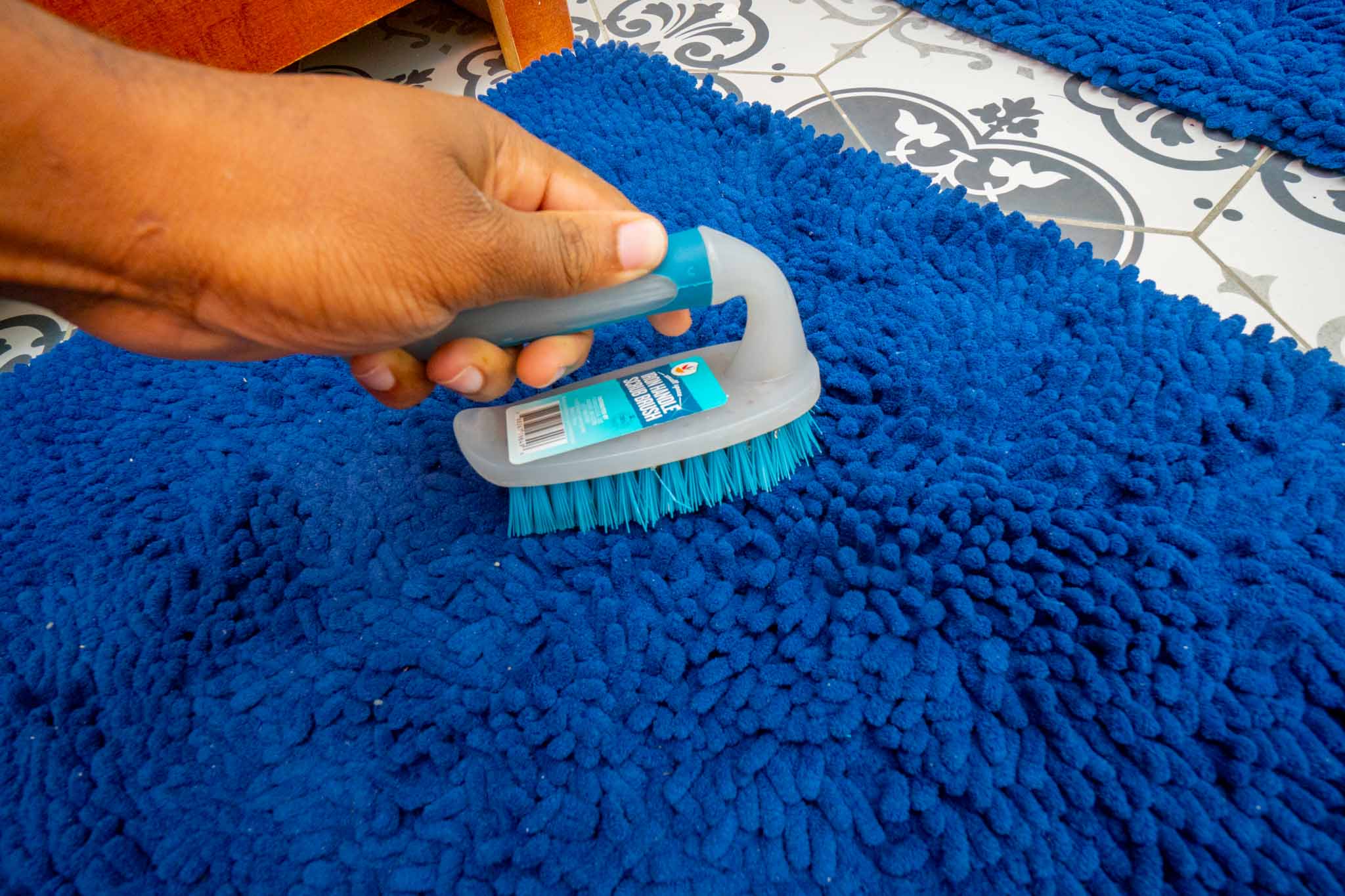 cleaning a bath mat