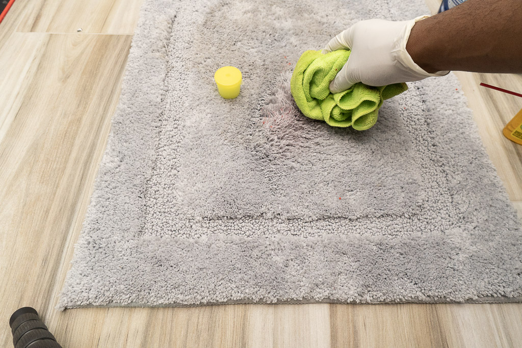 cleaning carpet with dawn dish soap