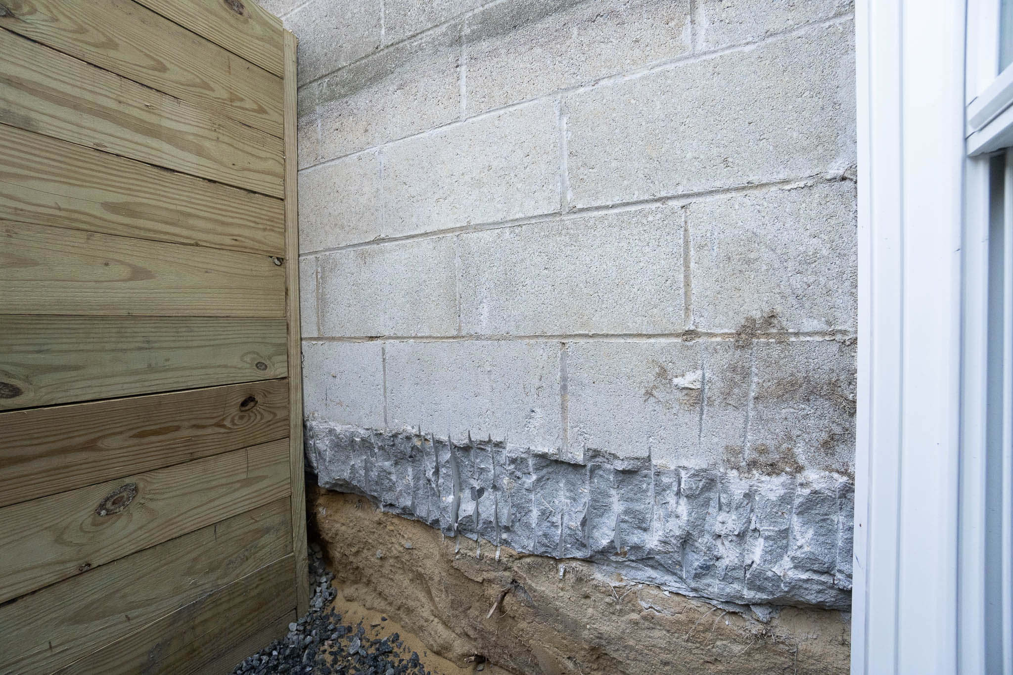 Concrete wall build by cinder block