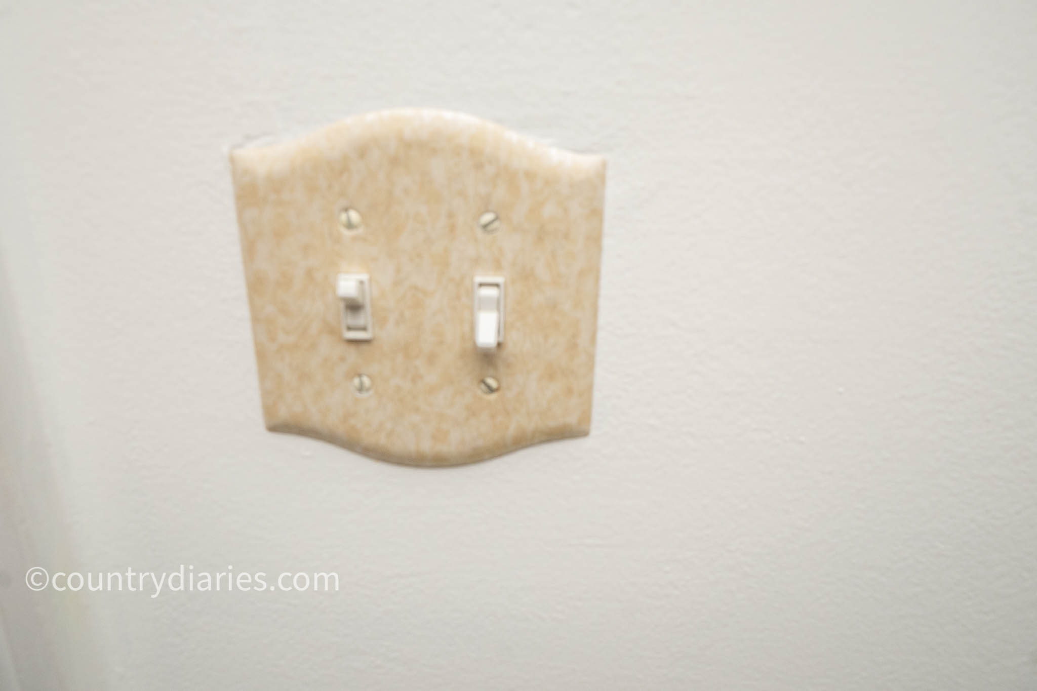 light switch to turn off lights